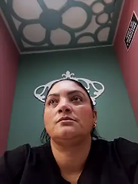 tiffany Johnson1 online show from 11/11/25, 04:40