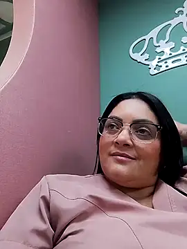 tiffany Johnson1 online show from 11/19/25, 03:56