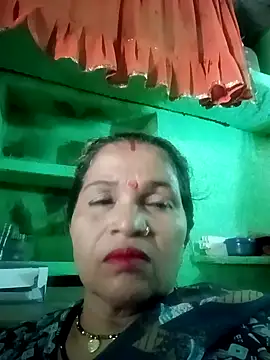 Snapshot of Manavi_x chatting on 10/17/25, 07:11 Manavi x online show from 10/17/25, 07:11