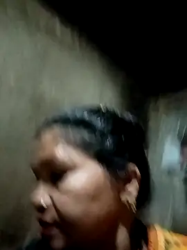 Snapshot of Manavi_x chatting on 10/23/25, 09:13 Manavi x online show from 10/23/25, 09:13