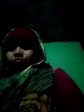 Snapshot of Manavi_x chatting on 11/15/25, 10:26 Manavi x online show from 11/15/25, 10:26