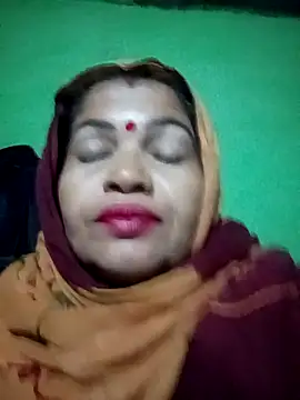 Snapshot of Manavi_x chatting on 11/16/25, 09:42 Manavi x online show from 11/16/25, 09:42