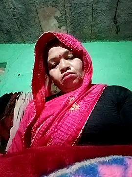 Snapshot of Manavi_x chatting on 12/20/25, 11:45 Manavi x online show from 12/20/25, 11:45