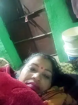 Snapshot of Manavi_x chatting on 12/22/25, 12:29 Manavi x online show from 12/22/25, 12:29