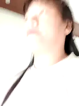 Snapshot of V-vivu-V chatting on 09/22/25, 09:22 V-vivu-V online show from 09/22/25, 09:22