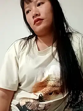 Snapshot of V-vivu-V chatting on 10/05/25, 01:15 V-vivu-V online show from 10/05/25, 01:15