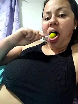 camila-titis online show from 05/12/26, 03:58
