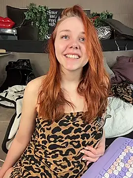 PollyVinice online show from 12/22/25, 04:37