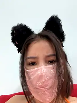 Snapshot of simsim-00 chatting on 09/10/25, 03:17 simsim-00 online show from 09/10/25, 03:17