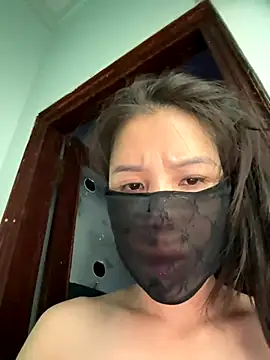 Snapshot of simsim-00 chatting on 10/09/25, 03:43 simsim-00 online show from 10/09/25, 03:43