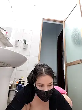 Snapshot of simsim-00 chatting on 11/01/25, 08:00 simsim-00 online show from 11/01/25, 08:00