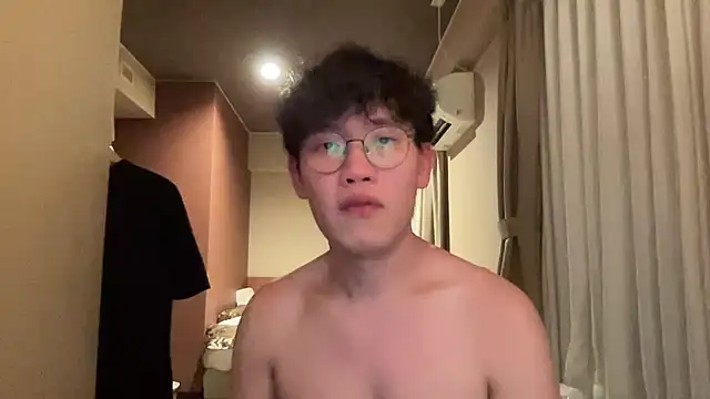 Passionatetwink2 online show from 12/21/25, 02:02