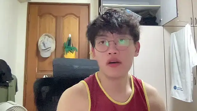 Passionatetwink2 online show from 02/02/26, 11:42