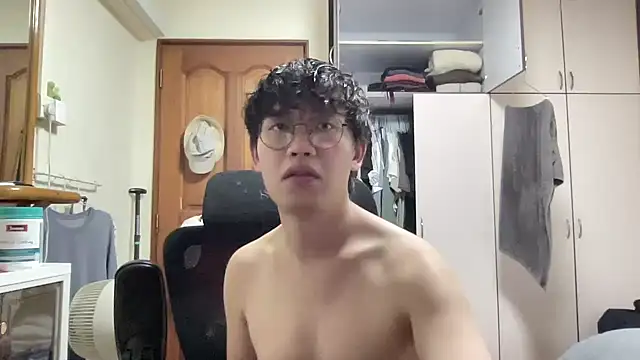 Passionatetwink2 online show from 03/12/26, 09:26