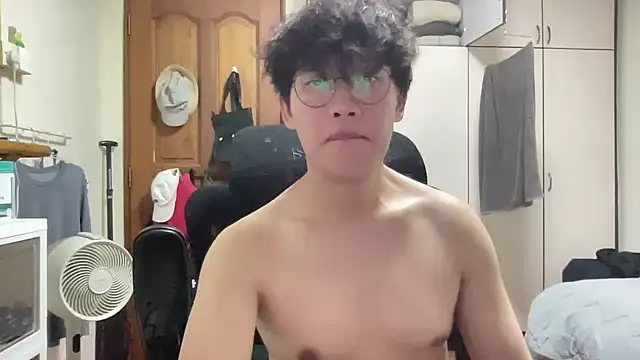 Passionatetwink2 online show from 03/13/26, 12:34