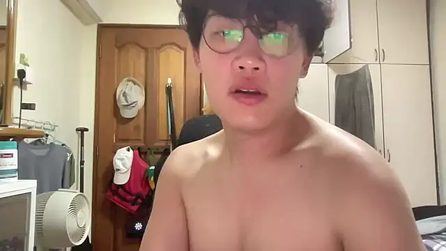 Passionatetwink2 online show from 03/18/26, 03:15