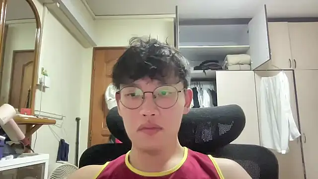 Passionatetwink2 online show from 05/09/26, 03:17