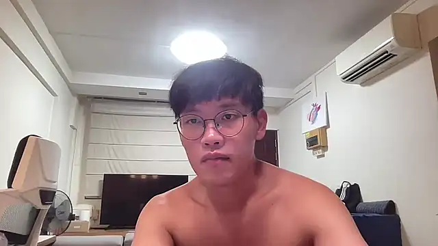 Passionatetwink2 online show from 07/17/26, 10:55