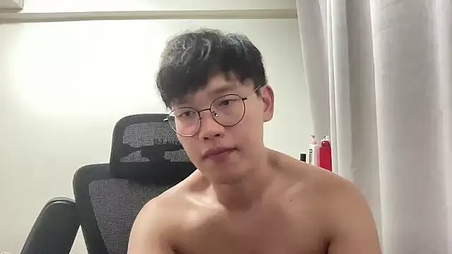 Passionatetwink2 online show from 07/18/26, 08:29