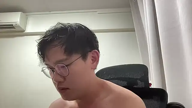 Passionatetwink2 online show from 07/31/26, 01:10