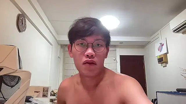 Passionatetwink2 online show from 08/04/26, 09:56