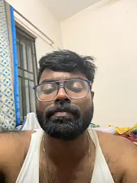 Snapshot of DJLOVE280825 chatting on 10/08/25, 10:51 DJLOVE280825 online show from 10/08/25, 10:51