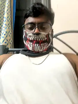 DJLOVE280825 online show from 12/18/25, 11:22