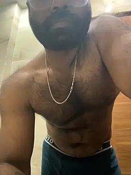 DJLOVE280825 online show from 03/31/26, 09:15