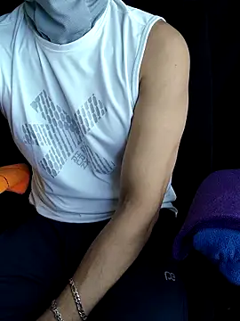 chocolate alone online show from 10/15/25, 06:35