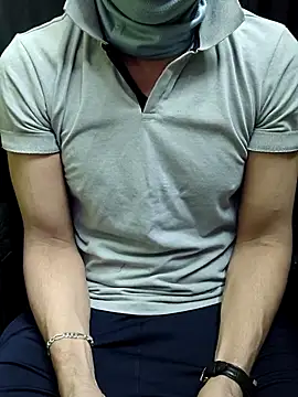 chocolate alone online show from 02/01/26, 07:07