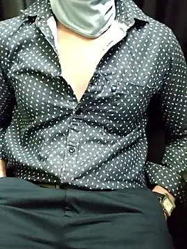 chocolate alone online show from 02/06/26, 07:23