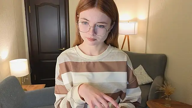 Snapshot of Susan_Gardner chatting on 09/22/25, 08:05 Susan Gardner online show from 09/22/25, 08:05