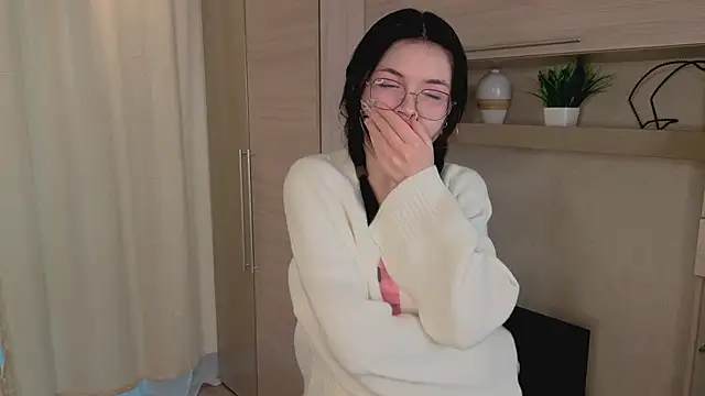 Snapshot of Susan_Gardner chatting on 11/20/25, 06:13 Susan Gardner online show from 11/20/25, 06:13