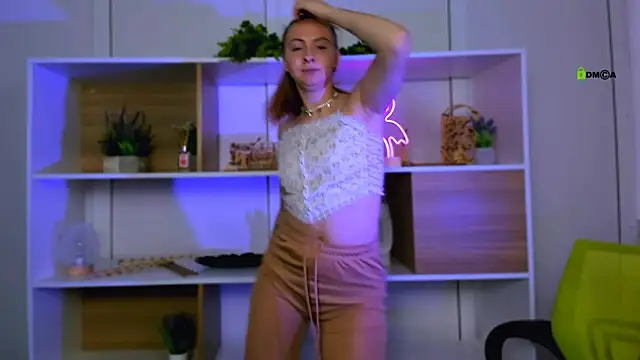 mila glow1 online show from 09/08/25, 04:28