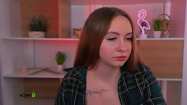 mila glow1 online show from 10/12/25, 08:46