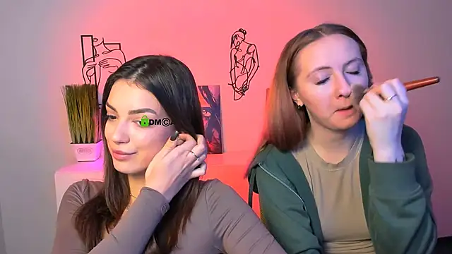 mila glow1 online show from 11/04/25, 06:01