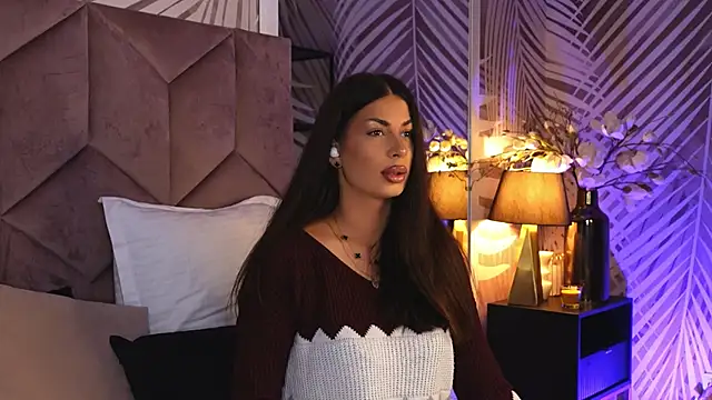 EvaRhea online show from 11/18/25, 03:45