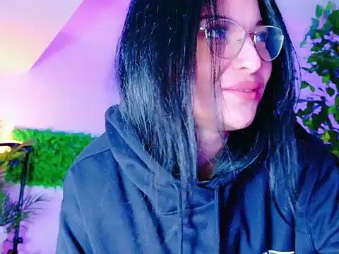 Snapshot of CutenessGirl chatting on 11/20/25, 07:08 CutenessGirl online show from 11/20/25, 07:08