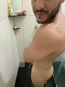 Snapshot of Pikadocee chatting on 09/11/25, 09:59 Pikadocee online show from 09/11/25, 09:59