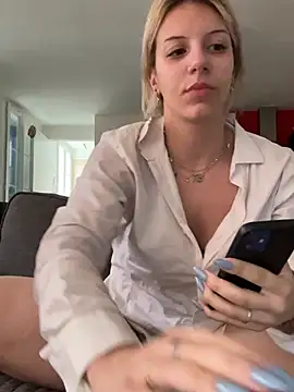 DouceAngela69 online show from 04/03/26, 05:11