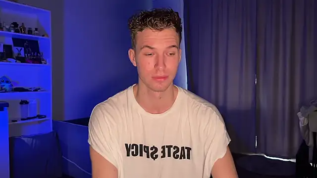 yoursaotome online show from 09/18/25, 09:44