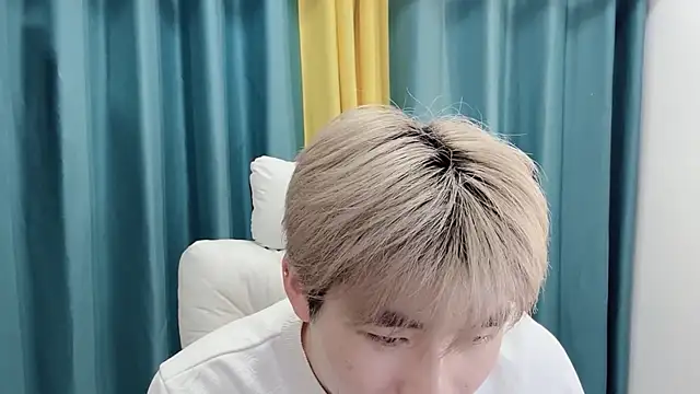 xiaoyang5200 online show from 02/25/26, 01:43