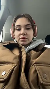 LunaMillie online show from 01/09/26, 10:18