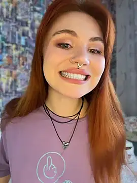 LunaMillie online show from 04/08/26, 10:04