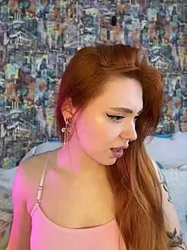 LunaMillie online show from 04/10/26, 10:53