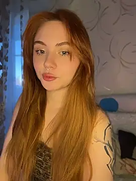 LunaMillie online show from 04/14/26, 03:40