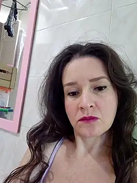 Snapshot of _anita_rojas chatting on 10/29/25, 02:41 anita rojas online show from 10/29/25, 02:41