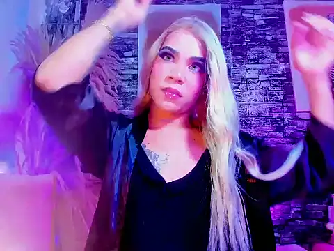 Snapshot of Cherry_Adams1 chatting on 09/10/25, 02:00 Cherry Adams1 online show from 09/10/25, 02:00