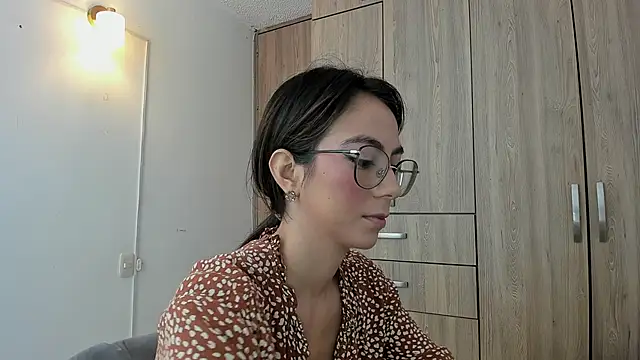 Snapshot of horny_adiction chatting on 09/18/25, 01:35 horny adiction online show from 09/18/25, 01:35