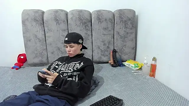 Bruno Cruzz online show from 06/12/26, 02:10
